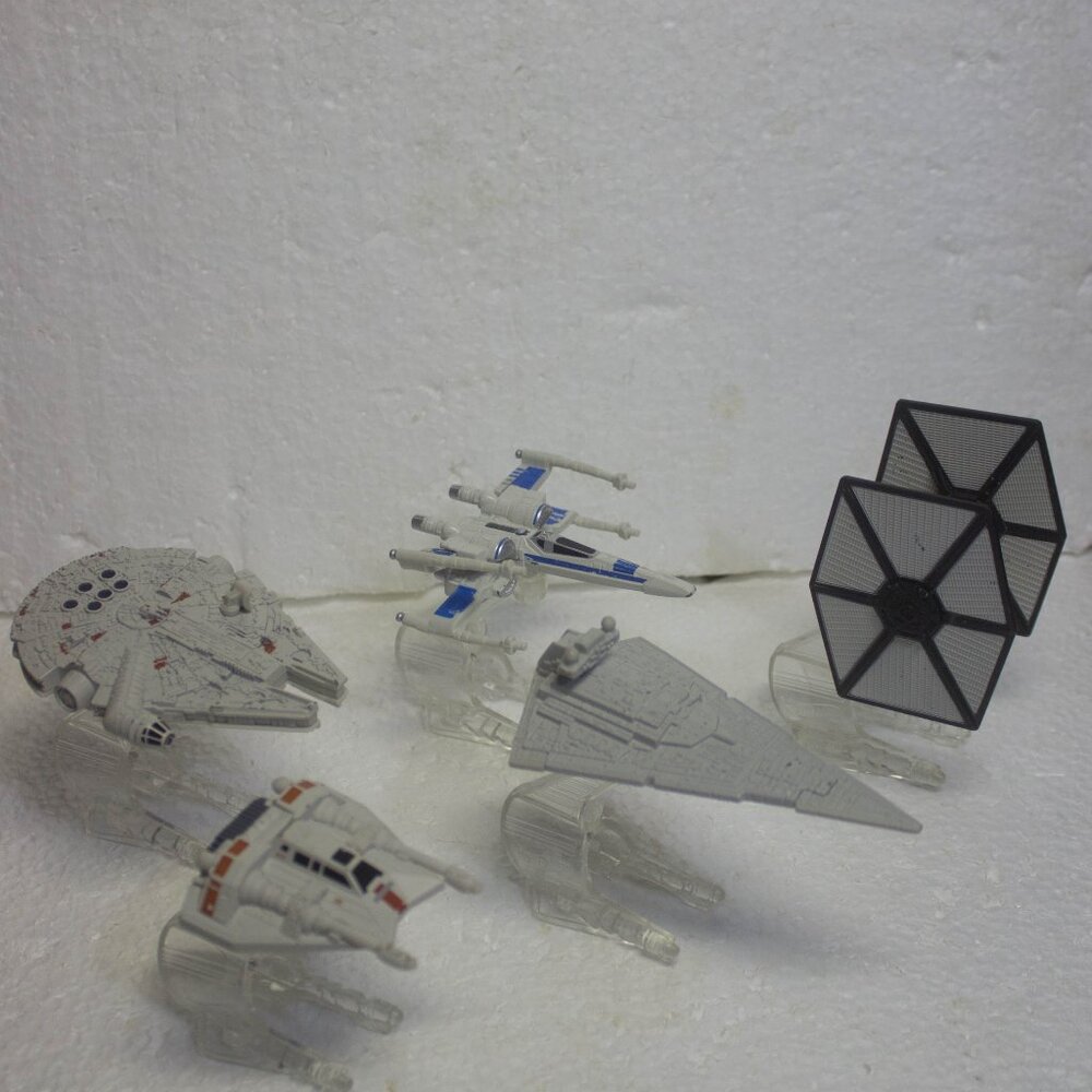 Lot of Star Wars Hot Wheels Miniatures Preowned